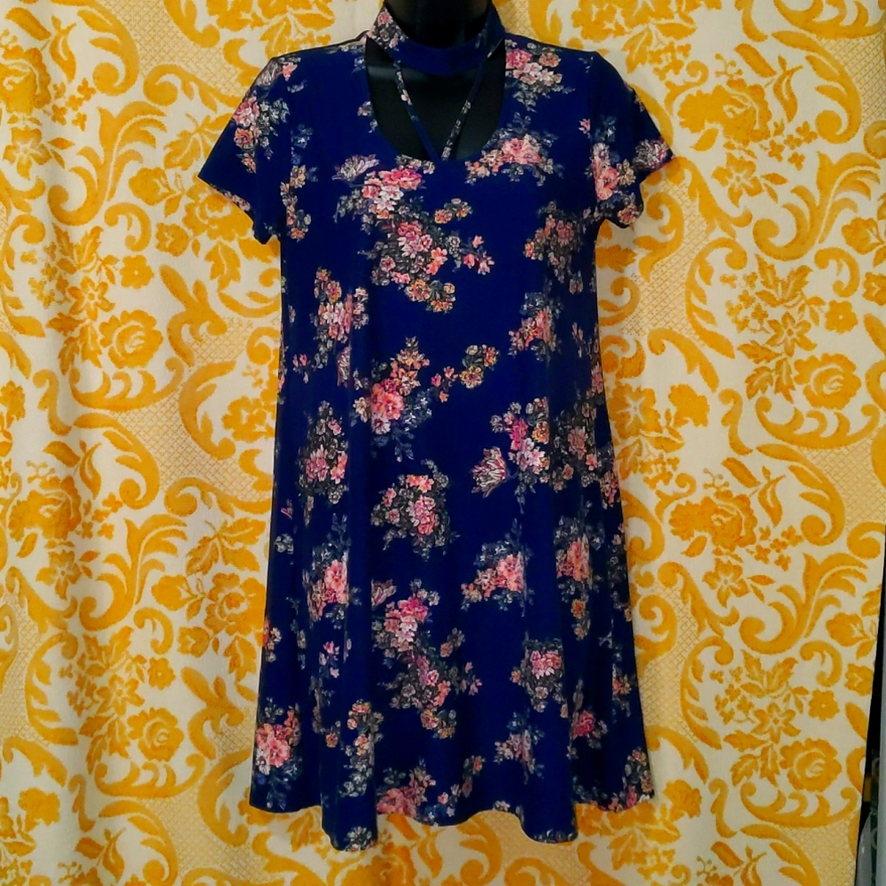 Blue Floral Dress Size Medium by Pink Rose